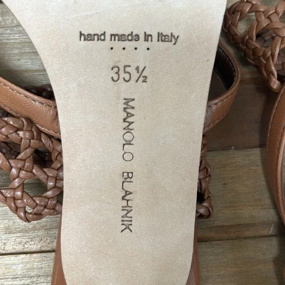 Gorgeous Manolo Blahnik Sandals - Picture 7 of 7